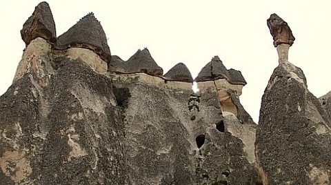 Kapadokya'yı Korumak için 'Dikkat, Kaya Düşebilir' Tabelalarından daha fazlası Gerek