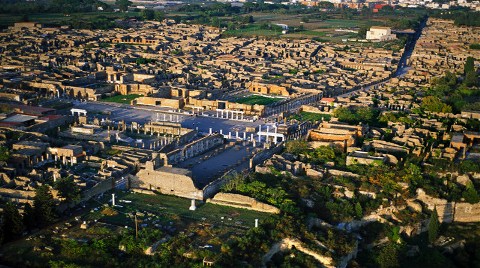 "Taş Kesilen Şehir"de Restorasyon Başladı!