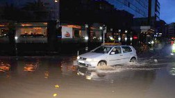 İzmir Sular Altında Kaldı!