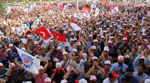 KARDEMİR'de Toplu İş Sözleşmesi Görüşmelerinde İmza Atılıyor