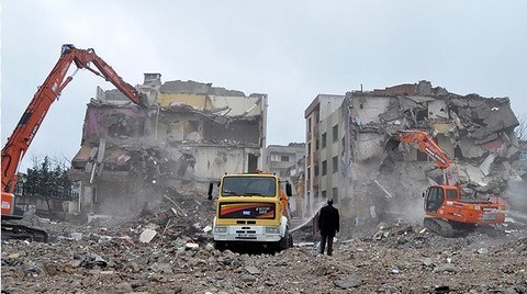 İstanbul'da 50 Bin Bina Yıkılacak!