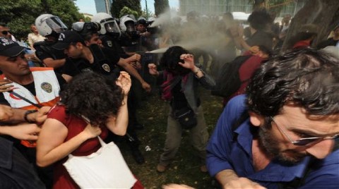 Gözler Taksim'de