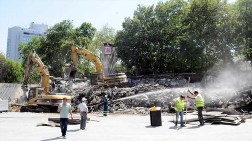 Gezi Parkı'ndaki Son İşyeri de Kaldırılıyor