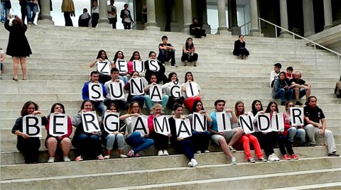 Berlin'de Bergama Sunağı Protestosu