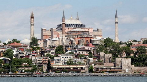 Ayasofya'ya Yeni Işıklandırma Sistemi