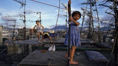 Konserve Kutusu Gibi Şehir: Kowloon Walled City!