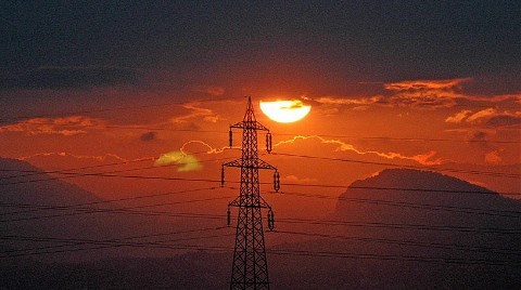 Elektriği ‘Kuraklık’ Korkusu Sardı