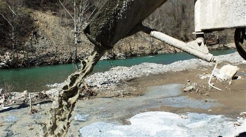 Dereye Beton Döktü, Faturayı İşçiye Kesti!