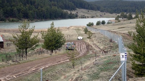 Göle Tel Örgü Çekildi, Halk Ayaklandı