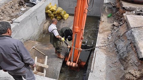 33 Bin Ton Atık İki Dereden Çıktı