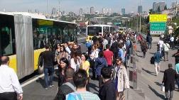 İşe Giriş-Çıkış Saatlerinde Metrobüs Kullananlara Kötü Haber