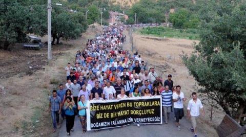 5 Kilometrelik Halayla HES Protestosu