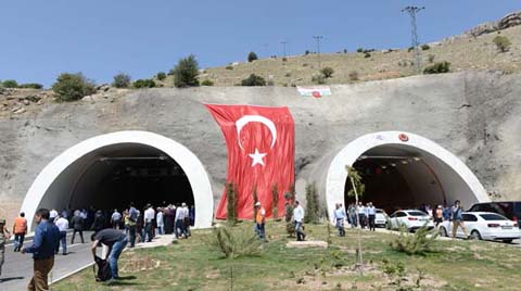 Doğu’yu 12 Şehre Bağlayacak Tünel Açıldı