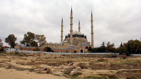 Tarihi Yemiş Kapanı Hanı Kazısı Sona Erdi 