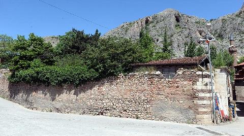 265 Yıllık Hanı Satılığa Çıkardı 