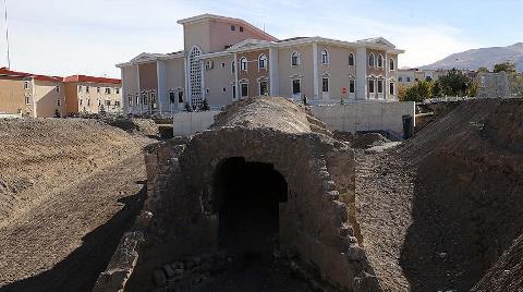 Tarihi Harput Kapı Gün Yüzüne Çıkarıldı