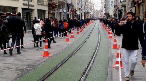 Taksim'deki Nostaljik Tramvay Hattı "Yeşillendi"