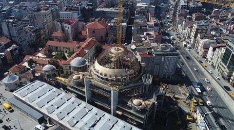 Taksim Camii'nin Kubbeleri Kaplandı