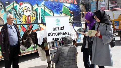 At Arabası ve Eşekten Gezici Kütüphane