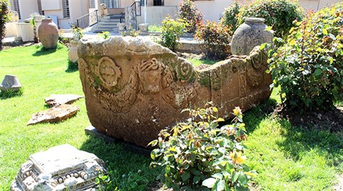 1700 Yıllık Boğa Başlı Lahit Bulundu