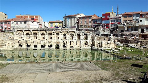 2 Bin Yıllık Hamam Gün Yüzüne Çıktı