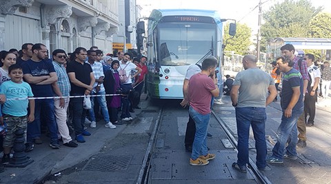 Tramvay Raydan Çıktı, Seferler Aksadı