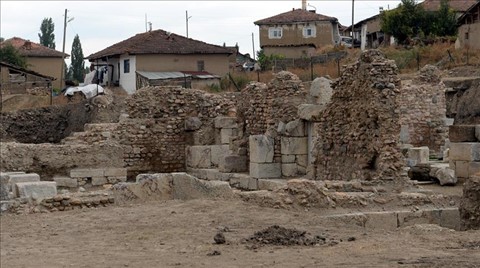 Sebastapolis'in Hamamı Ortaya Çıkarıldı