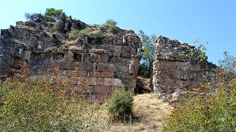 Dünyanın En Eski Tiyatrosu Restore Edilmeyi Bekliyor