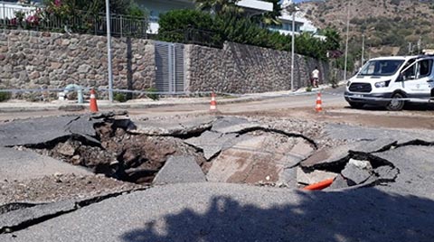 Bodrum’da Su İsale Hattı Patladı