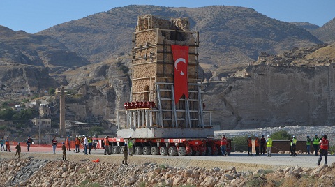 Hasankeyf'te İmam Abdullah Zaviyesi'nin Minaresi de Taşındı