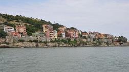 Amasra Kalesi'nin Altındaki Kayalıkta Çökme