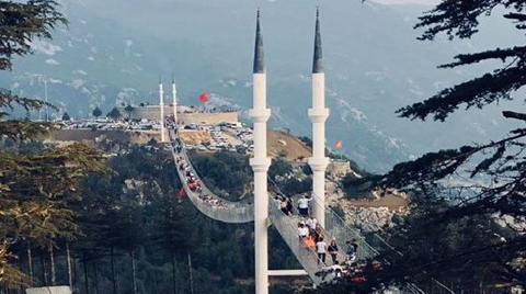 4 Minareli Asma Köprüye İngiltere'den Ödül