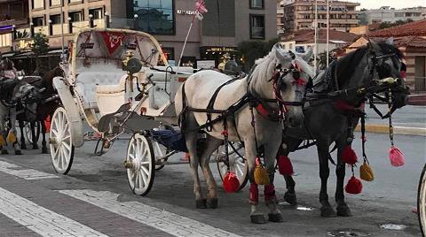 Kuşadası'nda Faytonların Faaliyetlerine Son Verildi