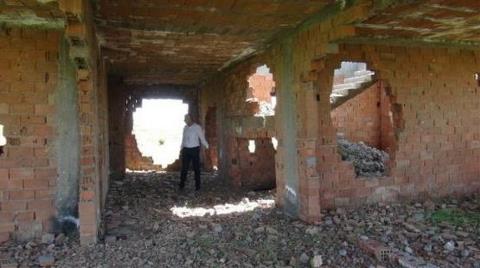 Mardin Midyat'ta Metruk Binalar Yıkılacak