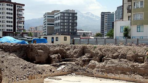 Kayseri'de İnşaat Sırasında Tarihi Kalıntılar Bulundu