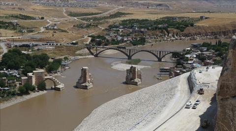 Tarihi Hasankeyf Kalesi'ne Tekneyle Ulaşılacak