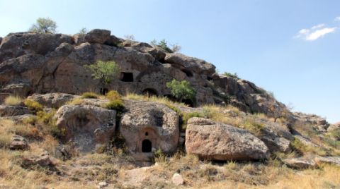 Üzüm Hasadı Yaparken Yeraltı Şehri Buldular