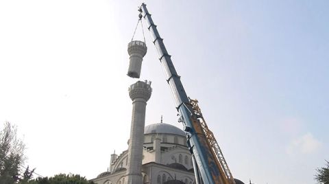 Ahmet Tükenmez Camii'nin İkinci Minaresi de Sökülüyor