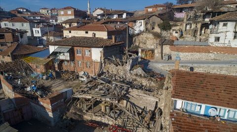 Manisa'daki Deprem Sonrası Hasar Tespit Çalışması Başlatıldı