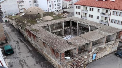 116 Yıllık Tarihi Hamam Tehlike Saçıyor