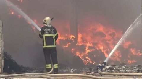 Gaziantep’te Elyaf Fabrikasında Yangın