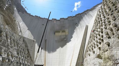 Yusufeli Barajı'nın Gövde Yüksekliğinde 214 Metreye Ulaşıldı