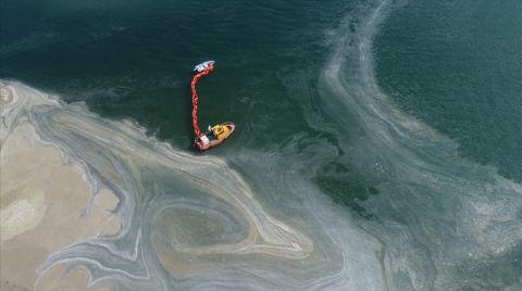 Marmara Denizi'nden 3 Günde 733 Metreküp Müsilaj Temizlendi