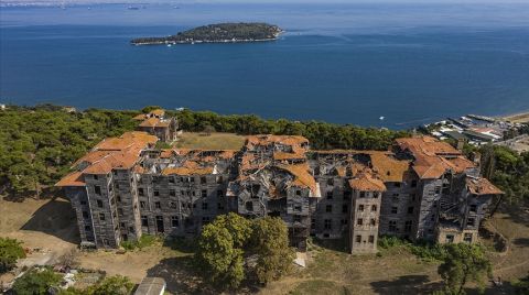 Büyükada Rum Yetimhanesi'nin Kaderi Belirleniyor