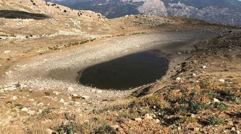 Bir Göl Daha Kuraklık Nedeniyle Can Çekişiyor