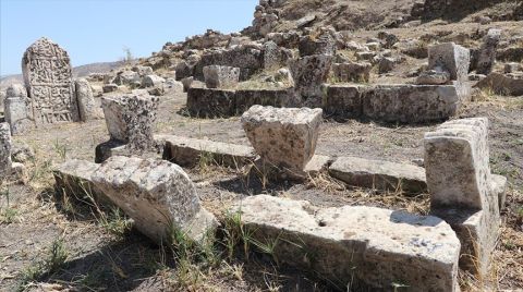 Hasankeyf'teki Mezar Taşlarının İlçeye Özgü Olduğu Düşünülüyor