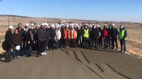 TÜRKÇİMENTO Üniversite Öğrencilerine Beton Yol Eğitimi Verdi