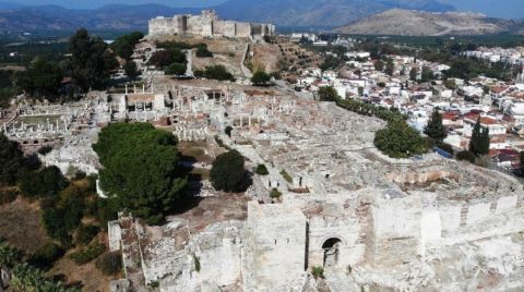 Ayasuluk Tepesi’nde ‘Büyük Theodosius’ İzleri