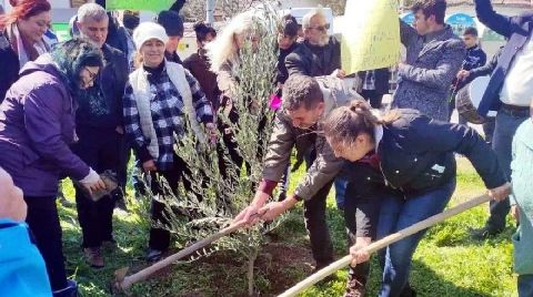 Maden Yönetmeliğini Fidan Dikerek Protesto Ettiler