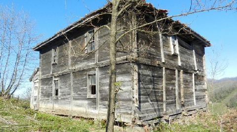 Restorasyona Alınan Cami Yok Edildi